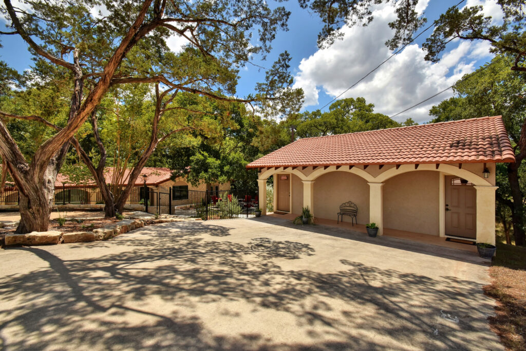 Balcony Wine Suites at Messina Inn a Wimberley Texas B&B